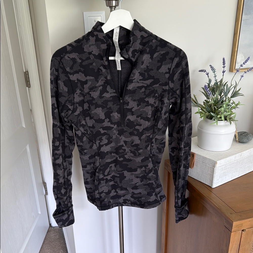 Lululemon Women’s Black Camouflage Zip Shirt, Sz. 8